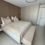 Pearl Seaview Διαμέρισμα *