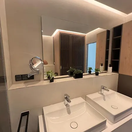 Pearl Seaview