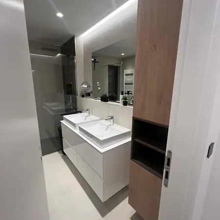 Pearl Seaview דירה