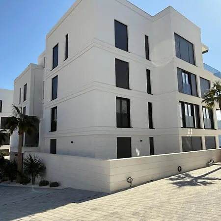 Pearl Seaview Apartmán *