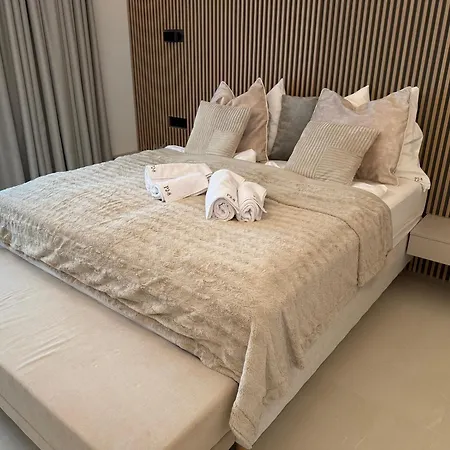 Pearl Seaview Daire